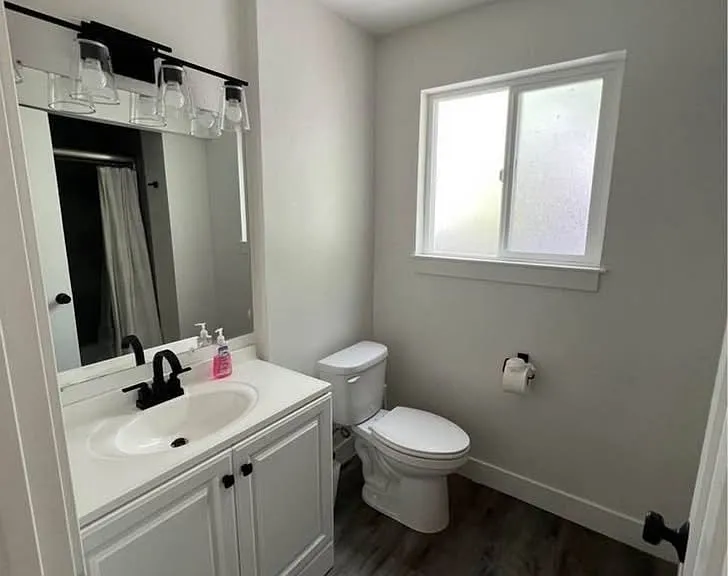 1145 N 100 W — Photo 1