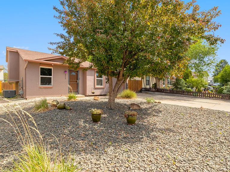 3117 Moonbeam Cir S — Photo 2