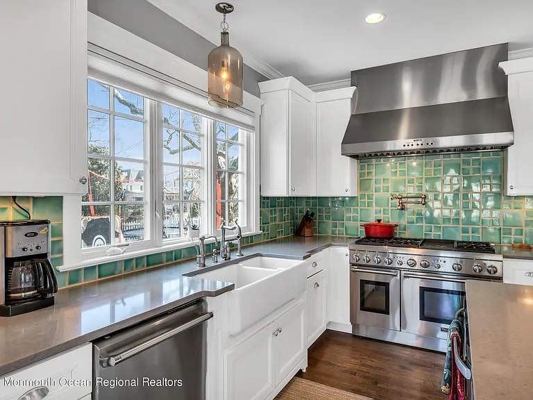 118 Madison Ave — Photo 8