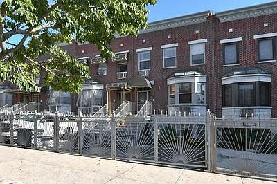 3rd image of 310 Palmetto St