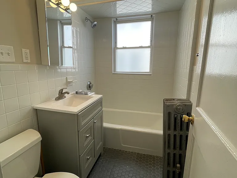 547 Hyde Park Ave #1 — Photo 17
