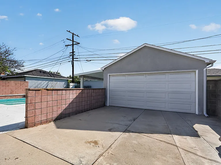 7742 Dunbarton Ave — Photo 27