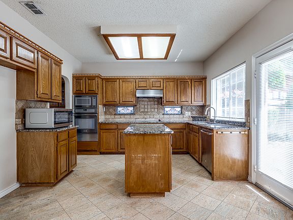 2nd image of 1308 Cannes Dr