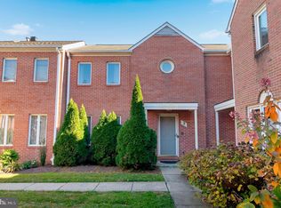 2 Rockcrest Cir, Rockville, MD 20851