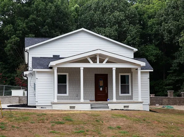 8188 Smith Rd, Kannapolis, NC 28081