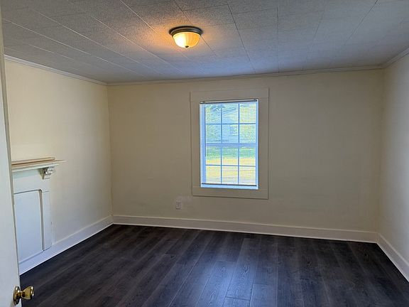 4th image of 510 Atherton St