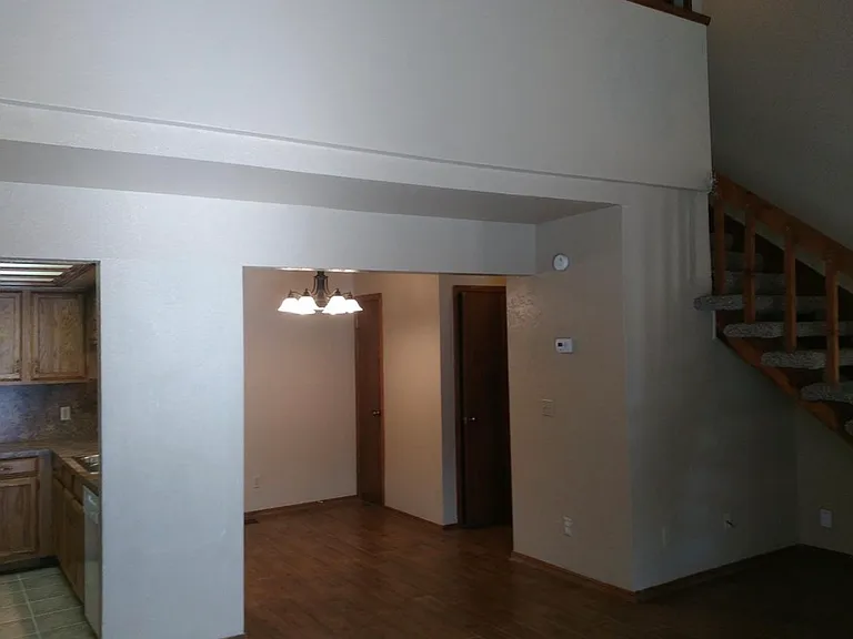 14115 Fairhill Ave — Photo 2