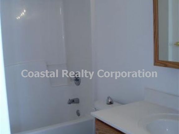 4th image of 104 Church Ave SE