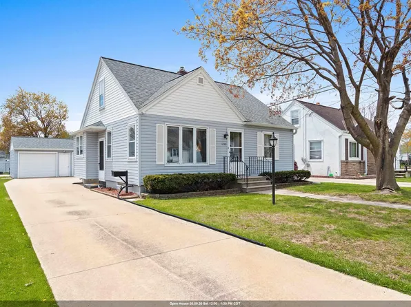 1299 Desnoyers St, Green Bay, WI 54303