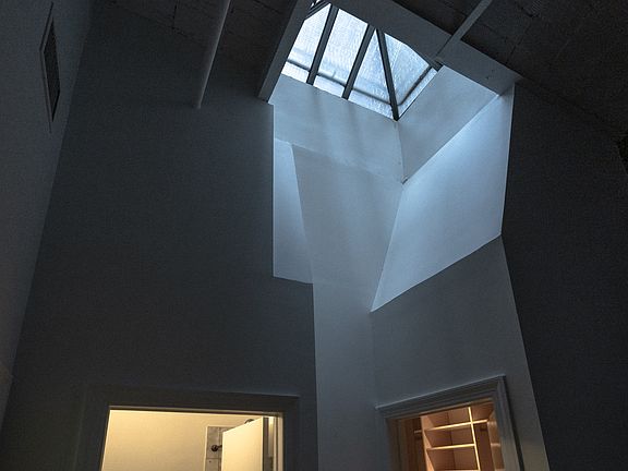 4th image of 54 Pine St APT 5