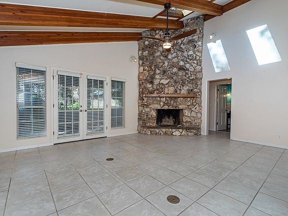 5th image of 106 Dogwood Dr