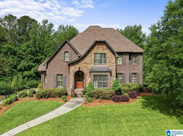 5942 Deer Crest Ln, Trussville, AL 35173