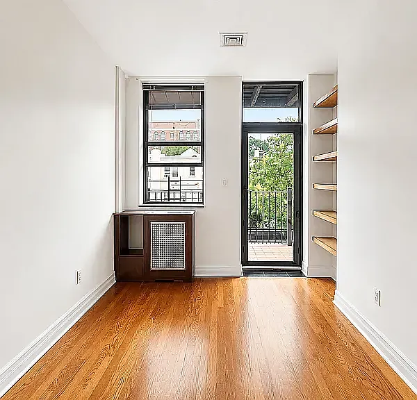 22-36 43rd St #2A — Photo 8