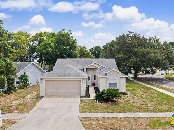 655 Sand Ridge Dr, Valrico, FL 33594