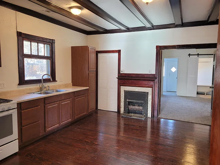 726 W Colorado Ave — Photo 12