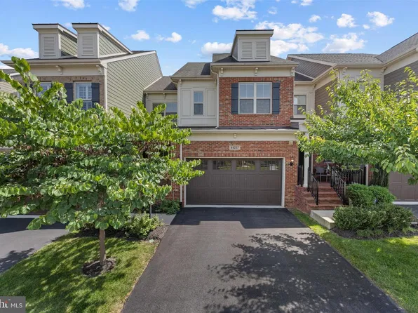 44237 Silverpalm Grove Ter, Leesburg, VA 20176
