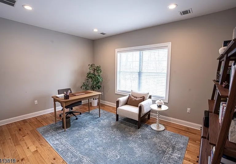 1 Reynolds Ave — Photo 16