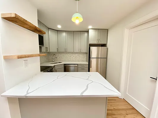 Rented by J PRESTON AND ASSOCIATES INC | media 6