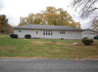 3325 S Twin Bridge Rd, Decatur, IL 62521