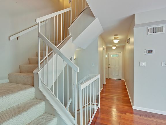 3rd image of 888 Poplar Ln