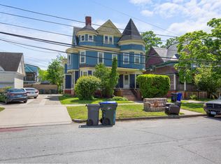 296 Washington Ave, Providence, RI 02905