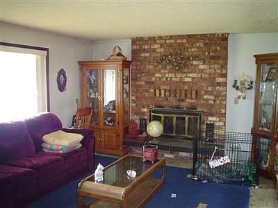 2nd image of 415 288th St NE