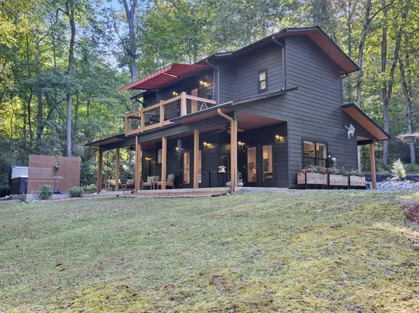 173 Gardenia Ct, Marble, NC 28905