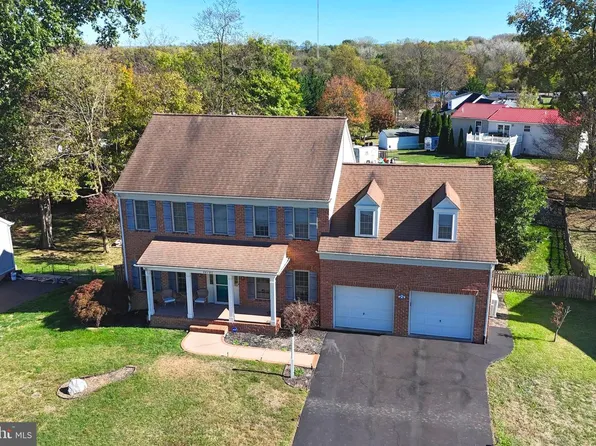 10701 Bratton Ct, Williamsport, MD 21795