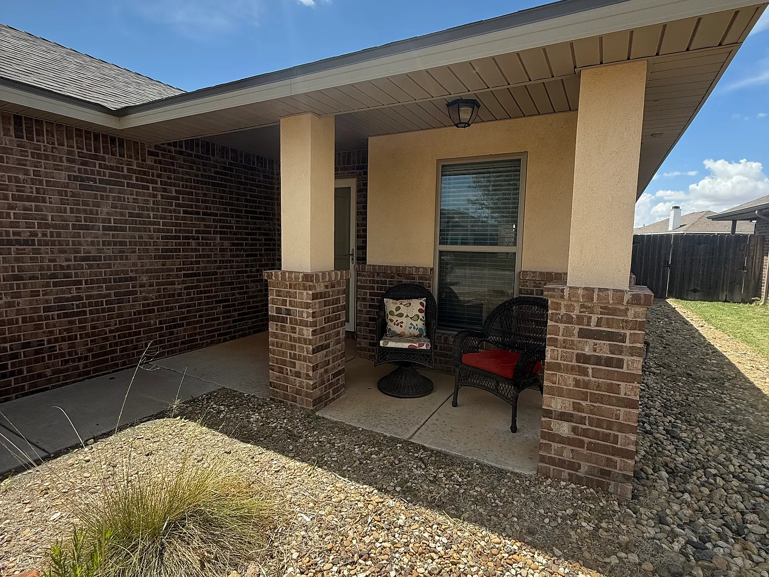 10106 Viola Ave — Photo 2
