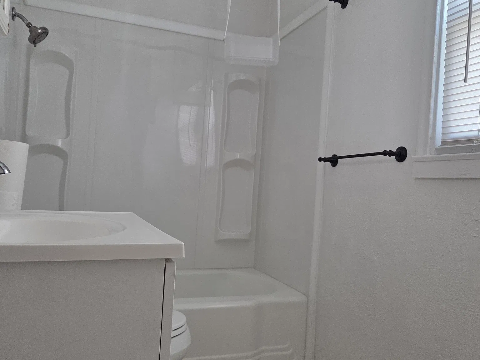 1 bed, 750 sqft, $825 — Photo 3