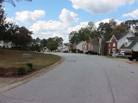 2nd image of 3403 Woodlaurel Dr