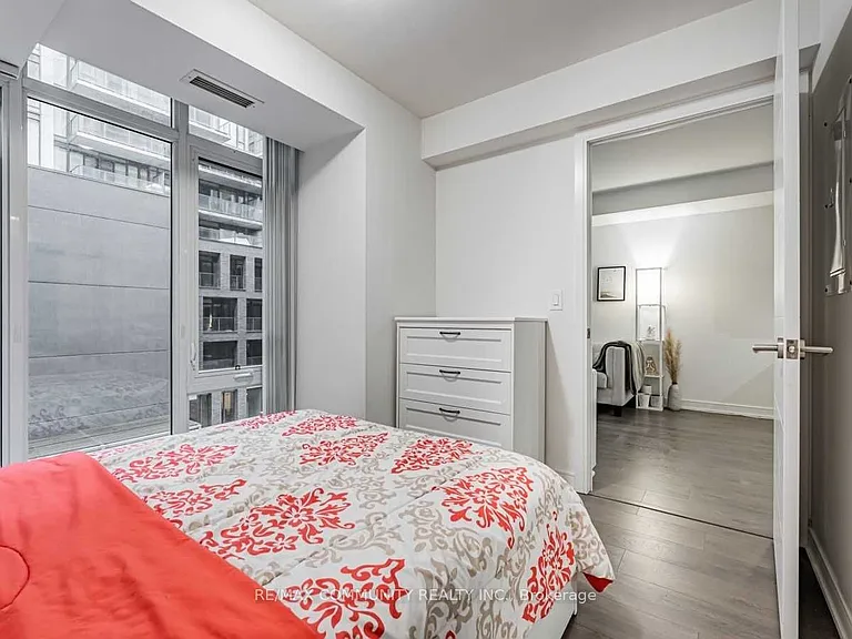 525 Adelaide St W #631 — Photo 18