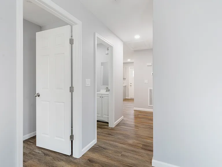 6900 Seaver Dr #1 — Photo 11