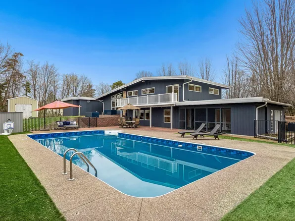 14122 Prairie Rd NW, Andover, MN 55304