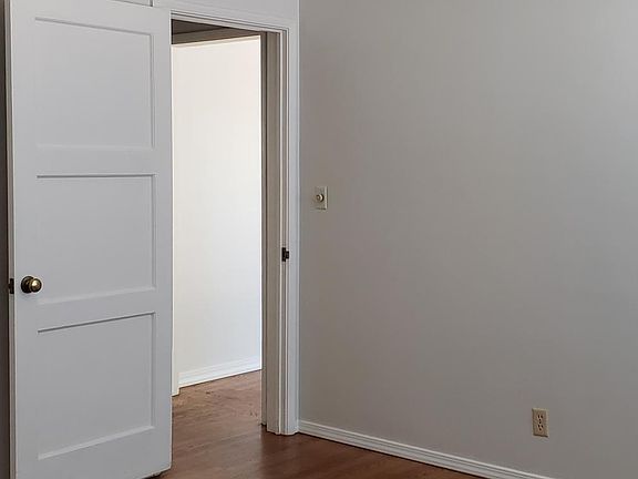 4th image of 821 51st St