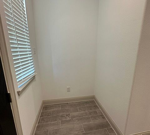 2nd image of 3125 Lucia Way