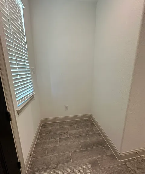 3125 Lucia Way — Photo 2