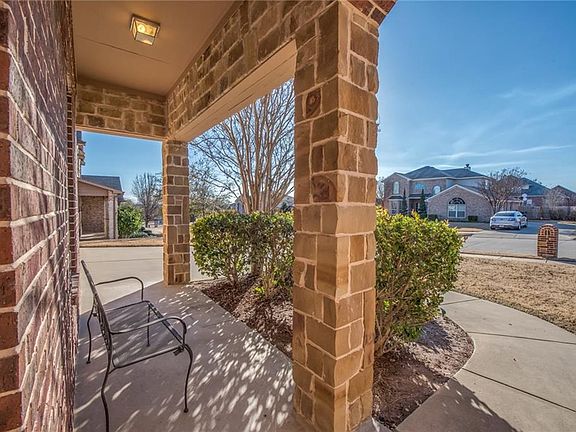 3rd image of 712 Sage Brush Dr