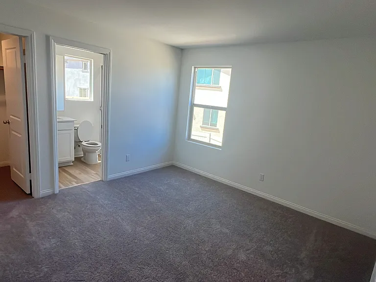 21469 Thomas Ct — Photo 57
