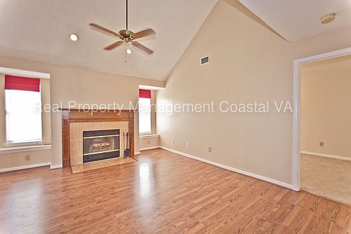 4th image of 518 Thorncliff Dr APT 206