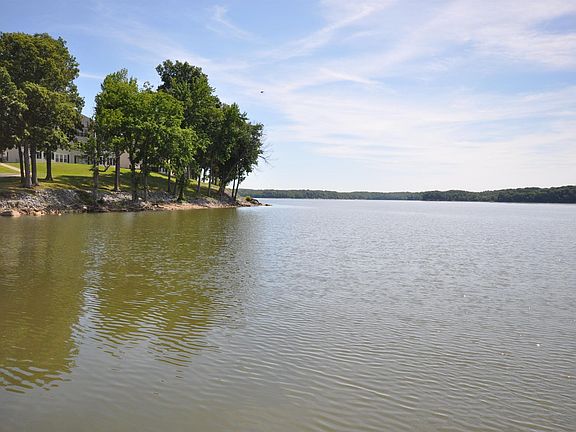 5th image of 572 Moon Bay Dr Unit 3