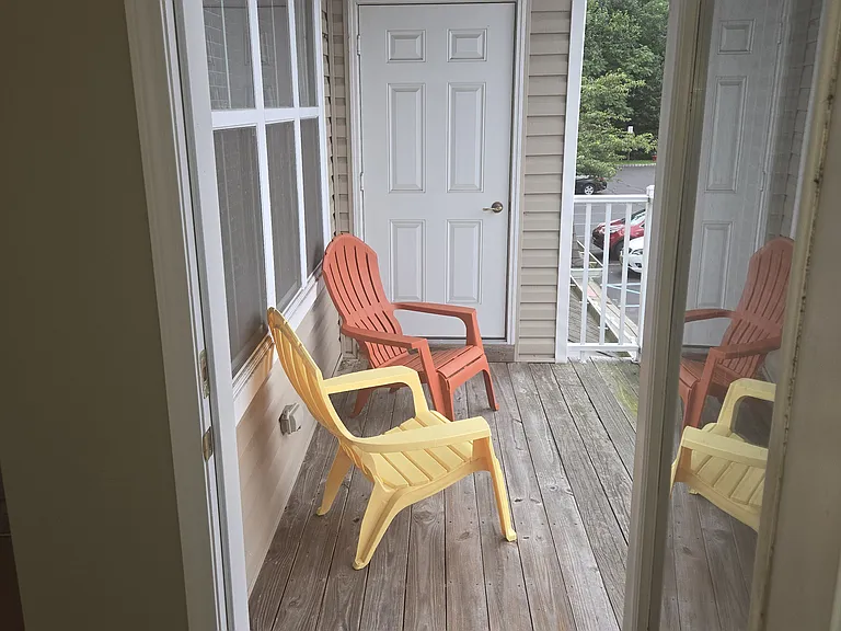 521 Sloan Ct — Photo 21