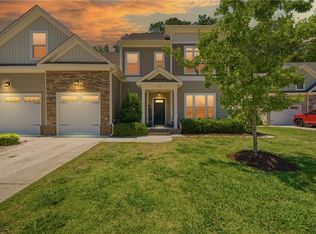 536 Cristfield Rd, Chesapeake, VA 23320