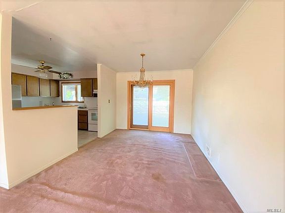 5th image of 43 Peachtree Ln