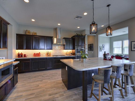 4th image of 4905 N 209th Dr