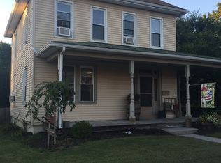 243 E Jackson St, New Holland, PA 17557