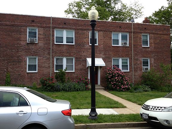 5th image of 1101 N Kenilworth St APT 1