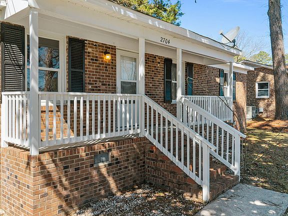 3rd image of 2704 Shawnee Place