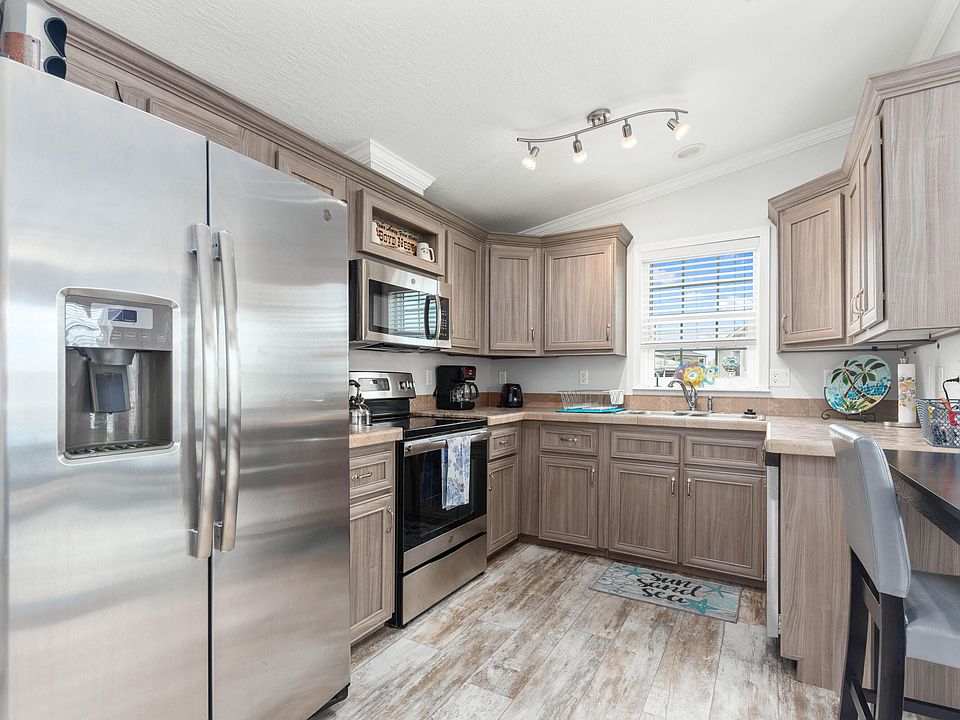 1st image of 1080 Nettles Boulevard
