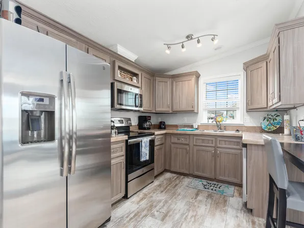 1080 Nettles Boulevard, Jensen Beach, FL 34957